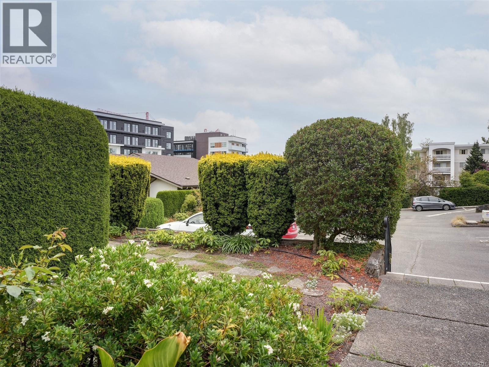 #7 3968 Cedar Hill Rd - 22