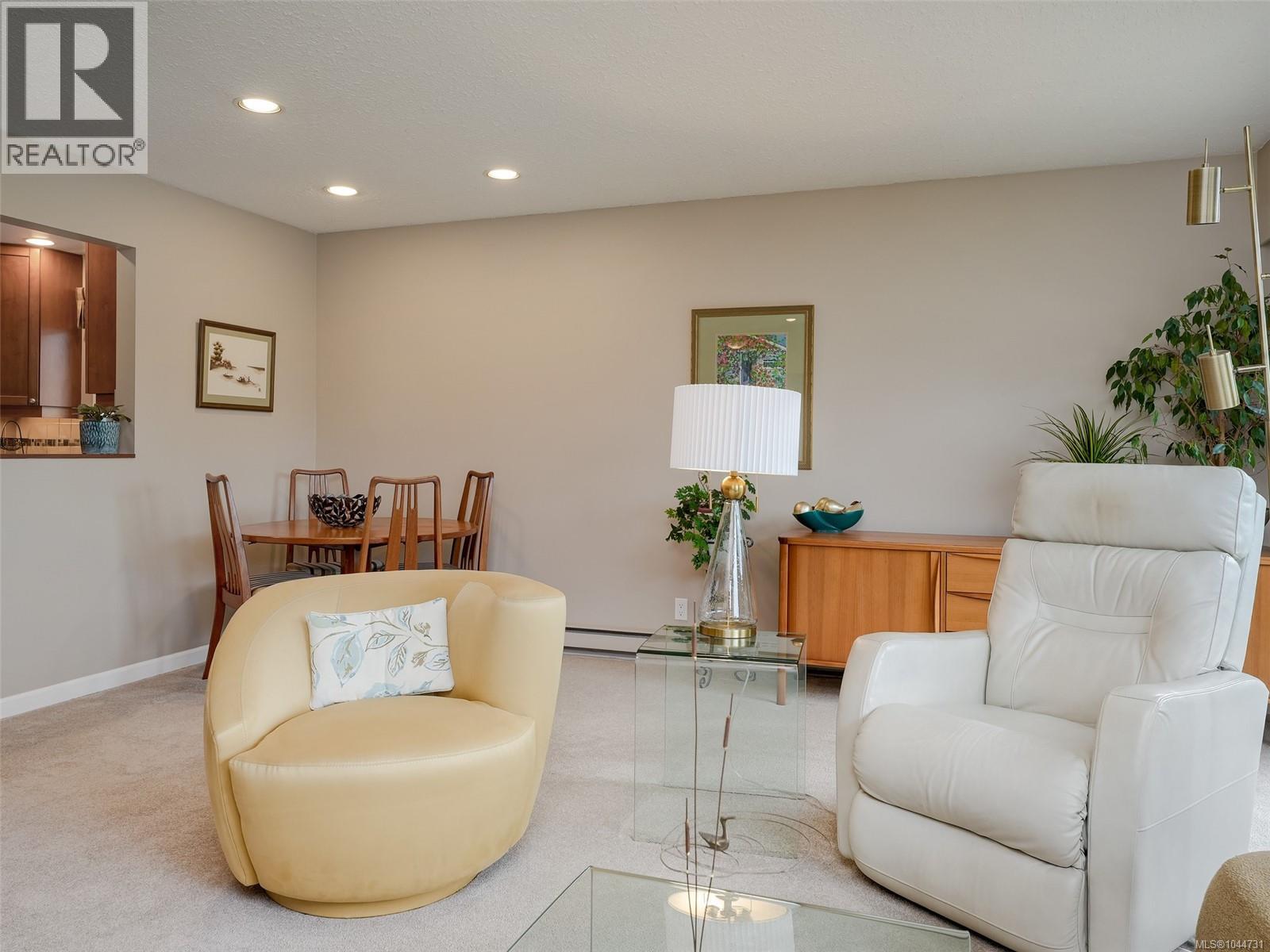 #7 3968 Cedar Hill Rd - Image 4