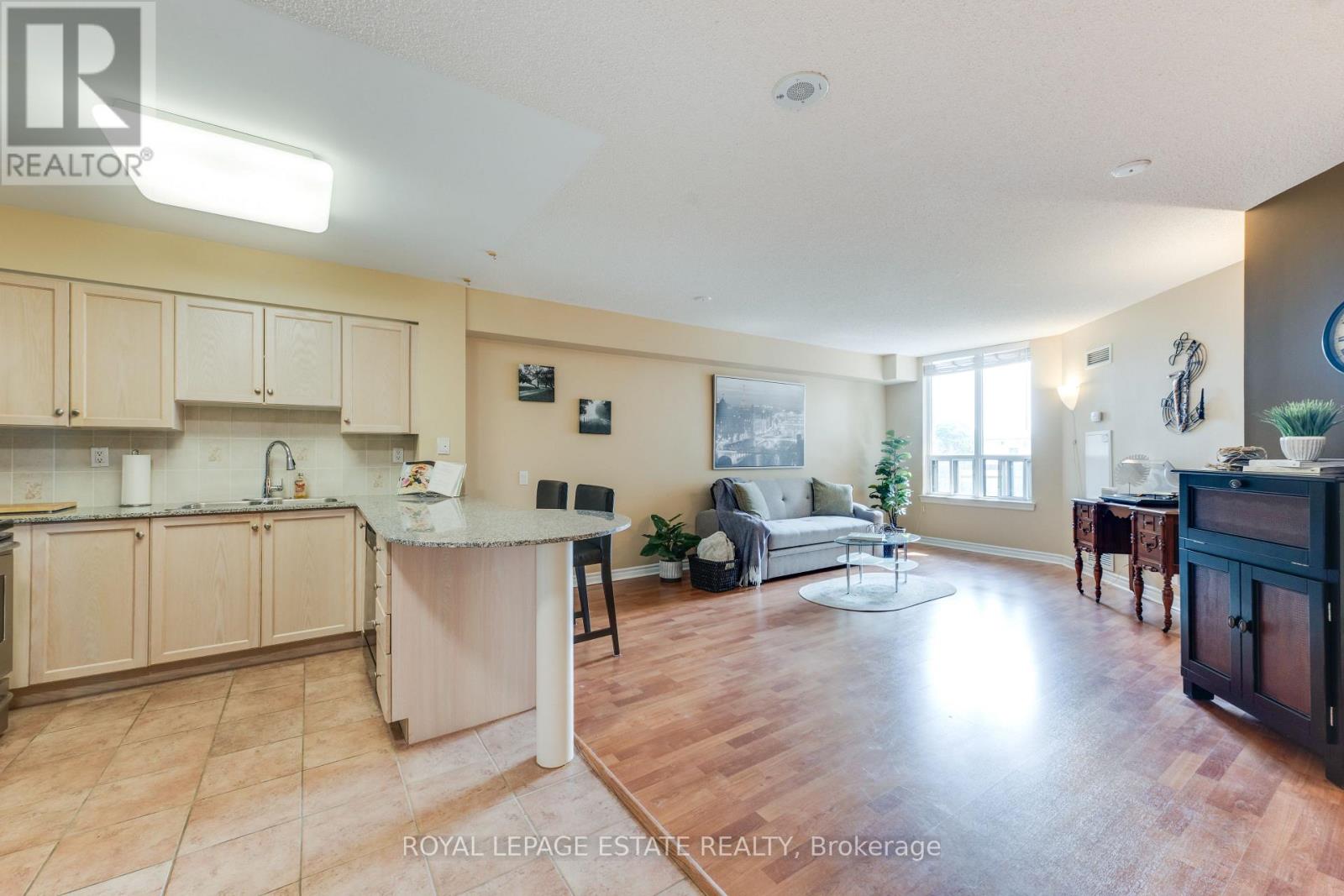 #623 1720 EGLINTON AVENUE E - 1