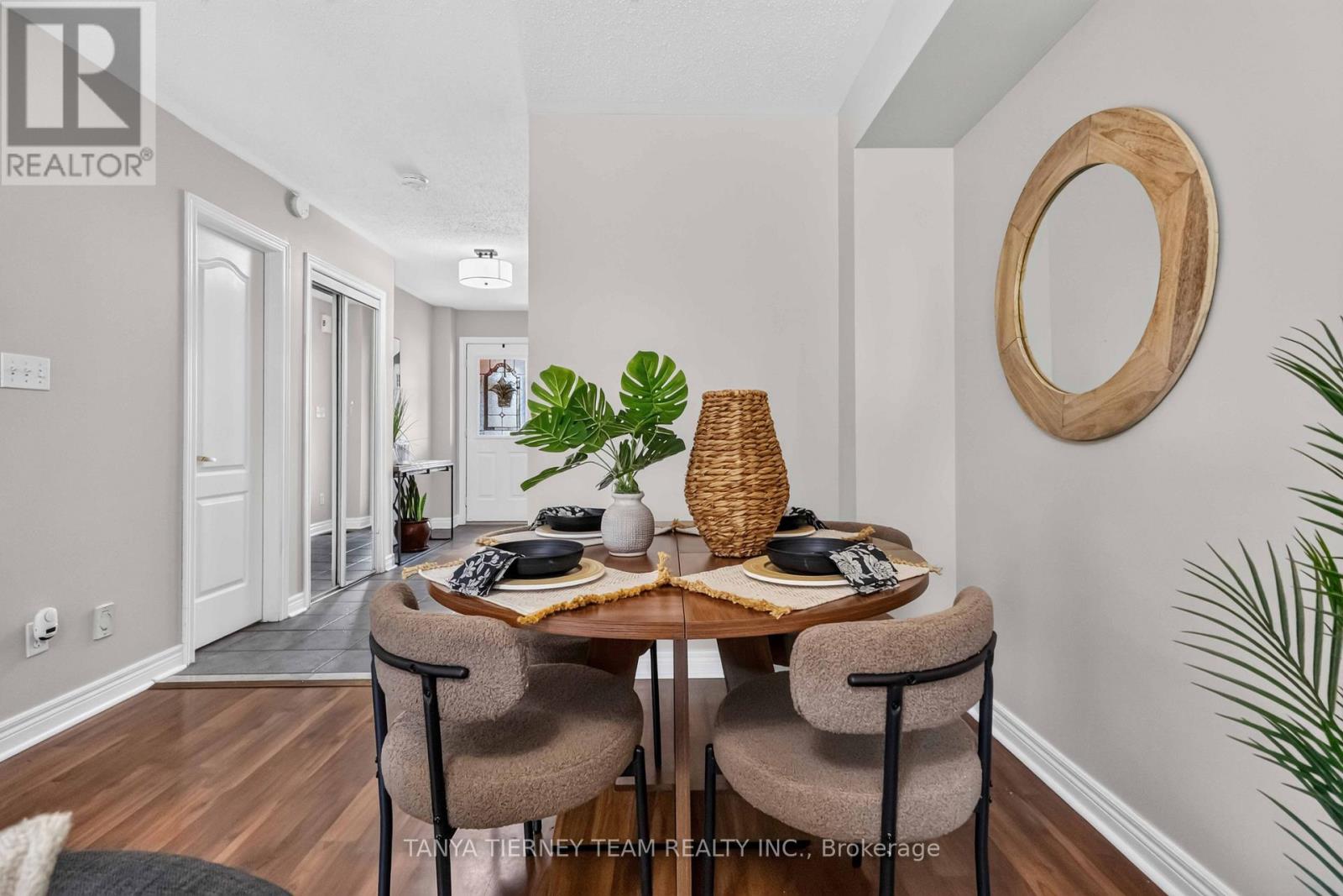 22 SINDEN DRIVE - 11