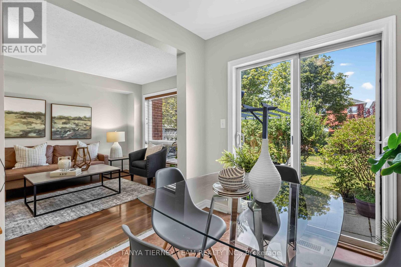 22 SINDEN DRIVE - 22