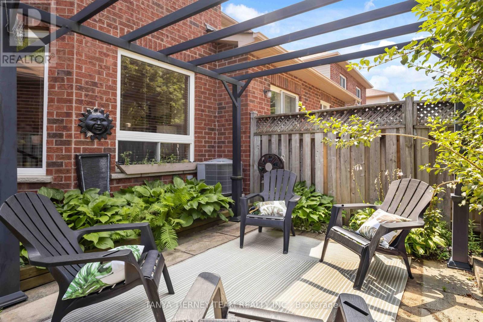 22 SINDEN DRIVE - 45