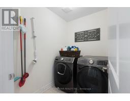 993 Dragonfly Avenue, Pickering, ON L1X0E9 Photo 18