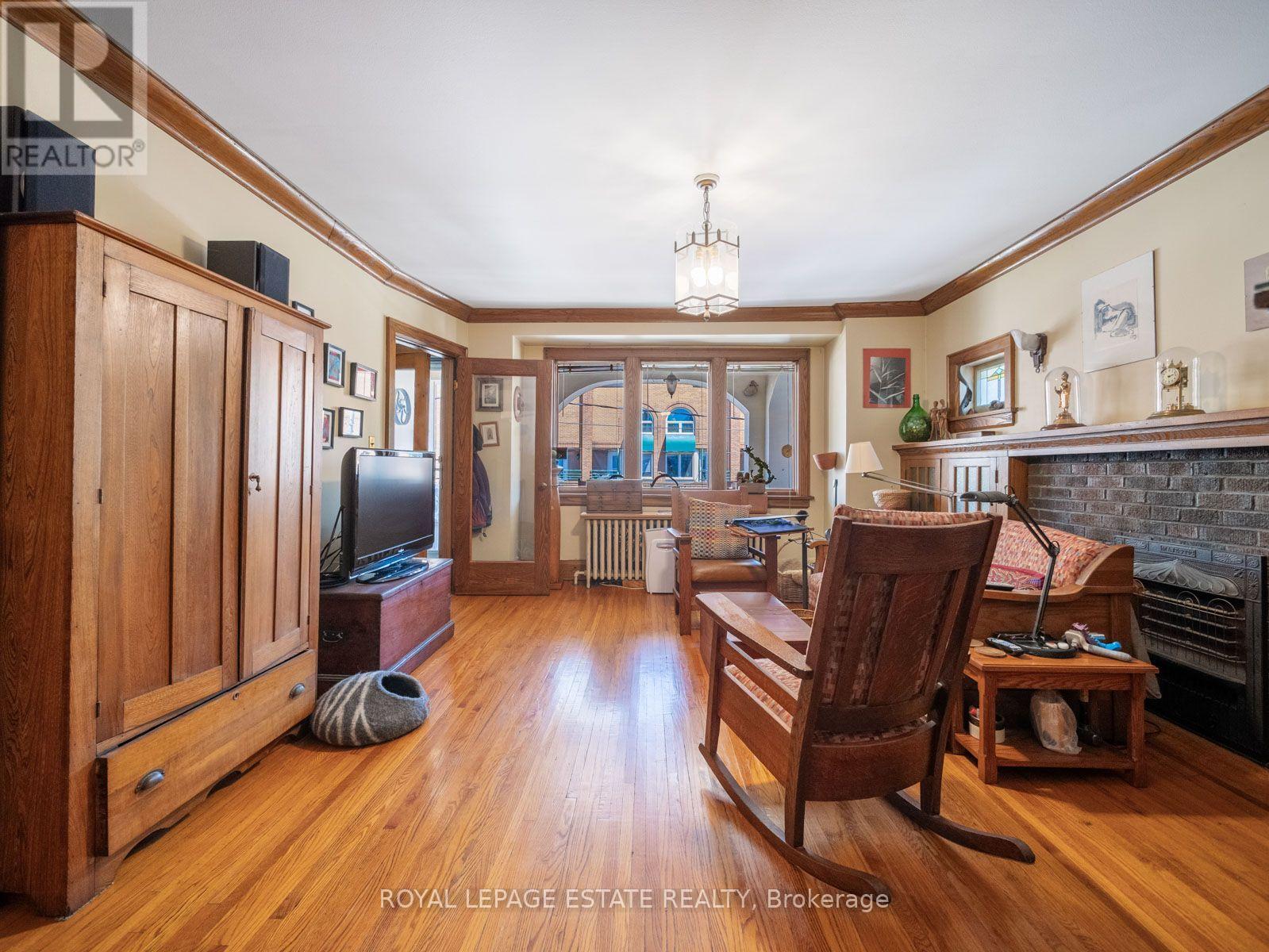 2275 QUEEN STREET E - 17