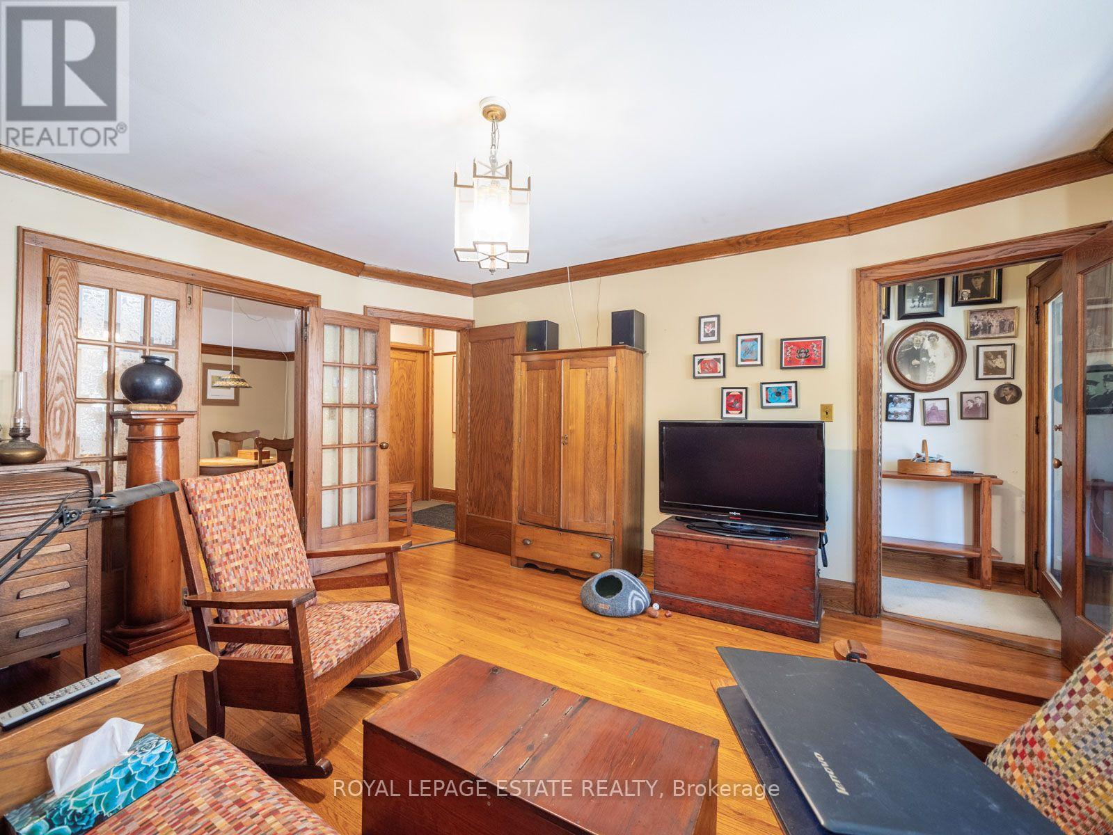 2275 QUEEN STREET E - 20