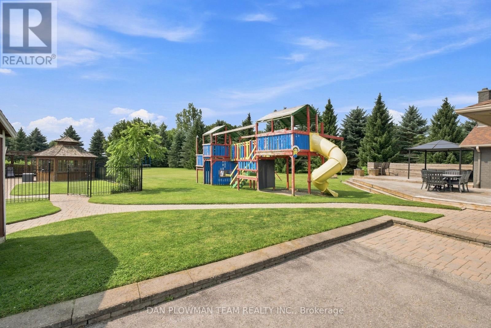 11 STEEPLEVIEW COURT - 44