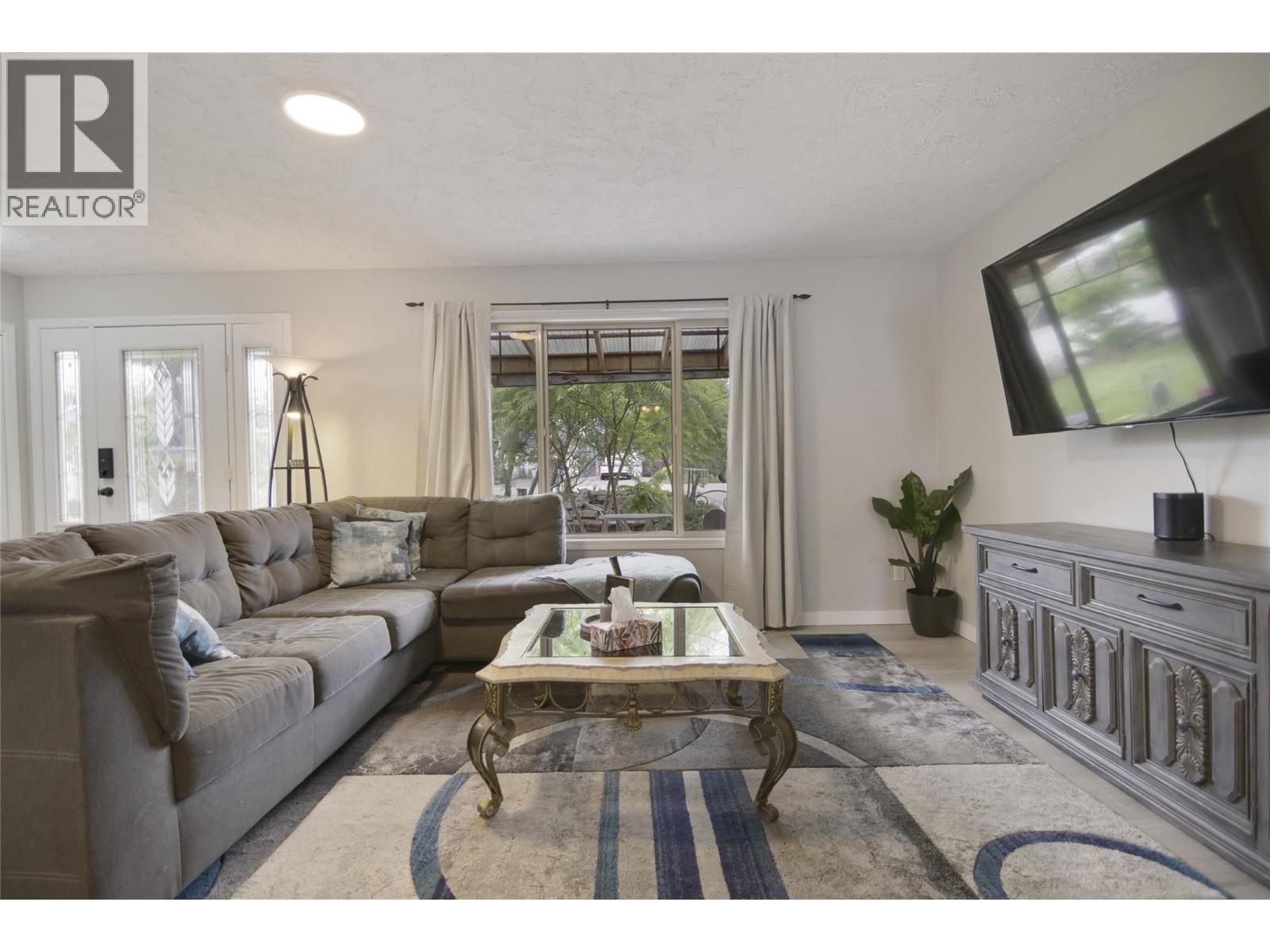470 Vista Road, Kelowna