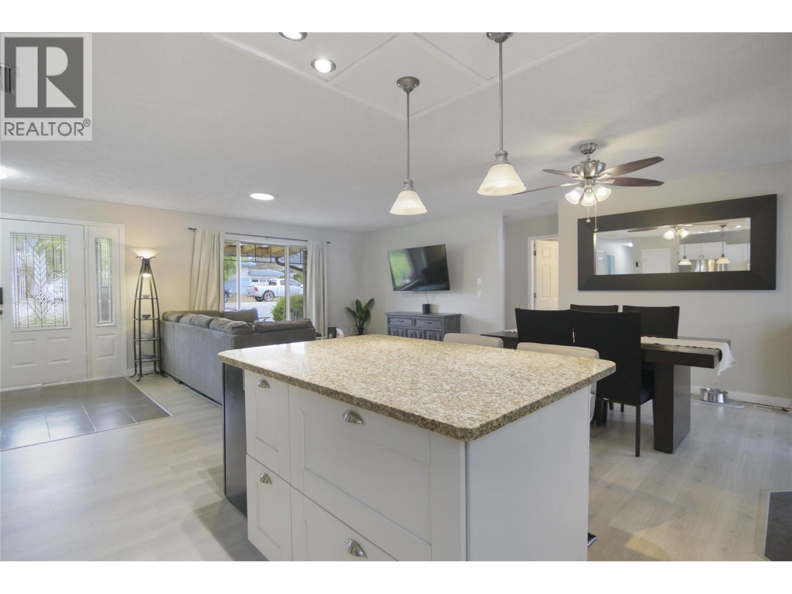 470 Vista Road - 13