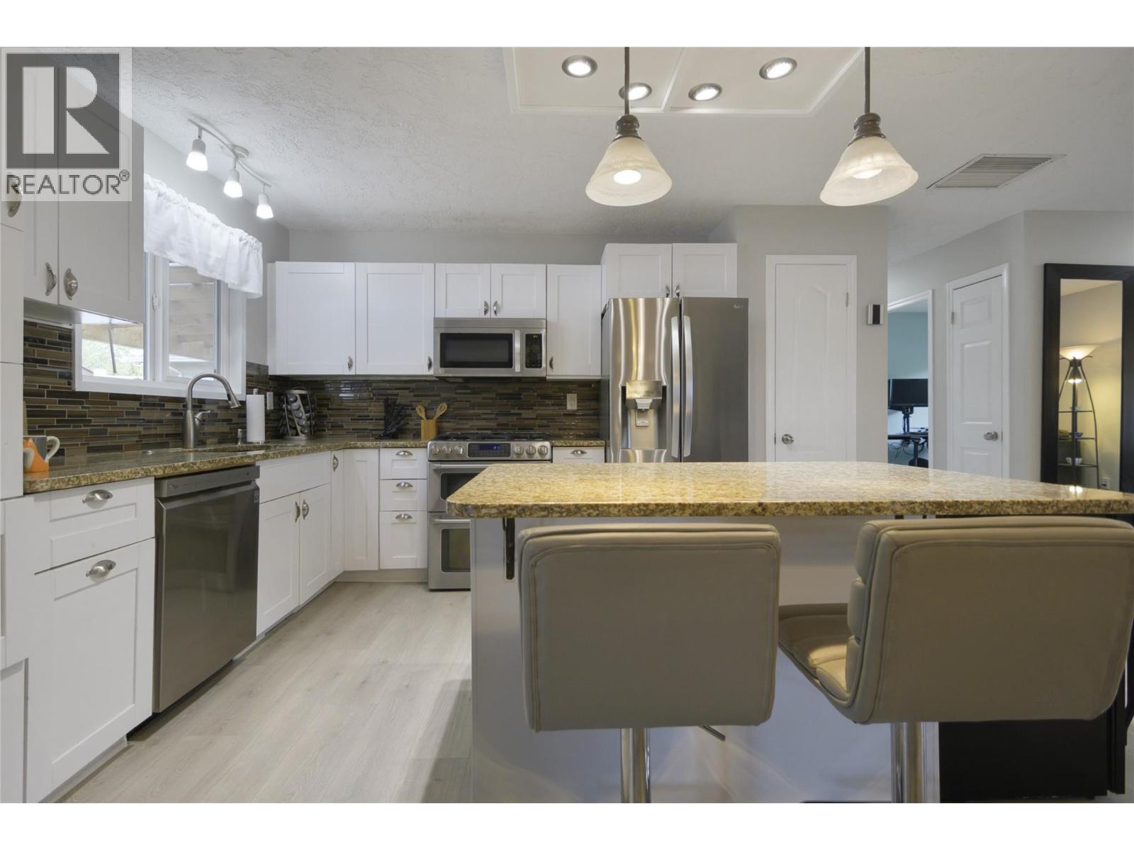 470 Vista Road, Kelowna