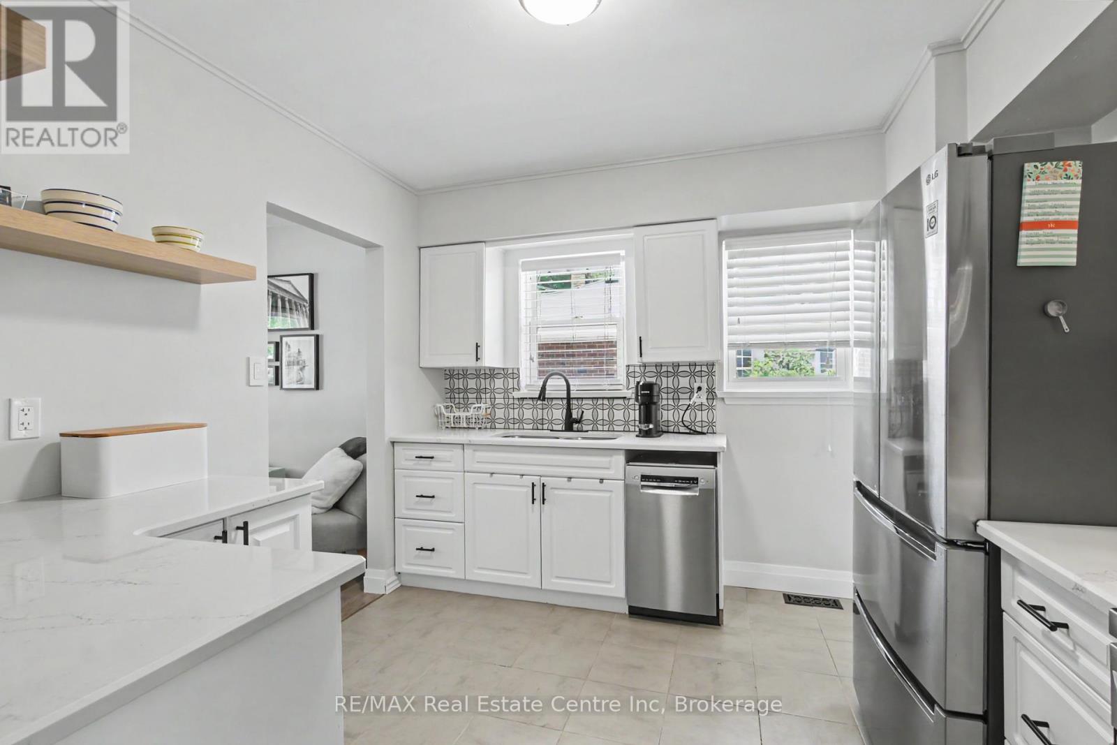 57 VANCOUVER DRIVE - 10