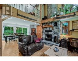 Sunroom - 3650 Muskoka Road 117, Lake Of Bays, ON P0B1A0 Photo 8