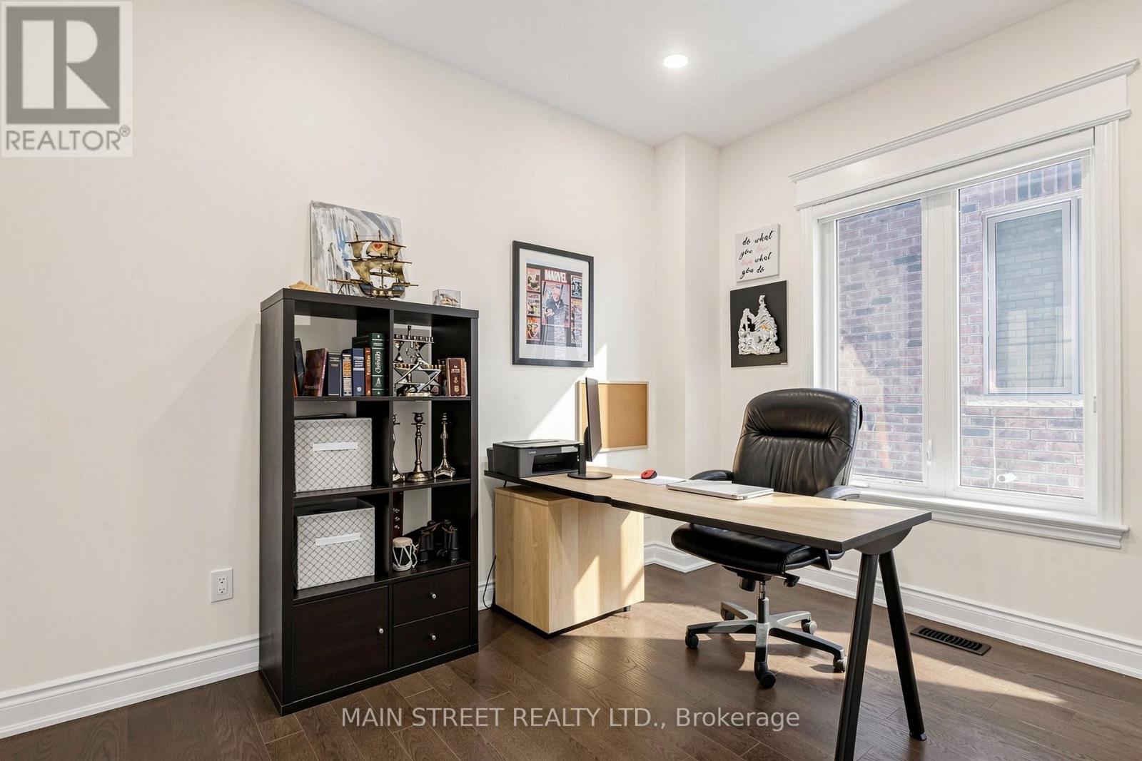 11 ROBERT BALDWIN BOULEVARD - 18