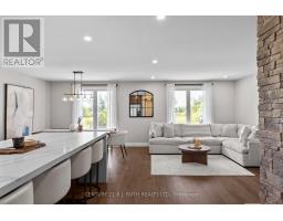 Kitchen - 1908 10th Line, Innisfil, ON L9S3P4 Photo 9