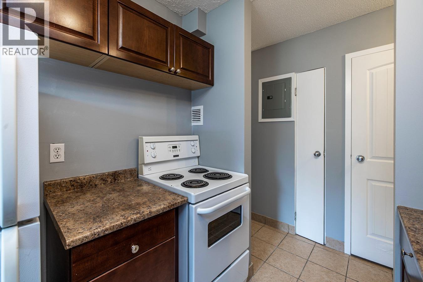 Photo 9 of 12 — 106 1501 QUEENSWAY · Prince George, BC