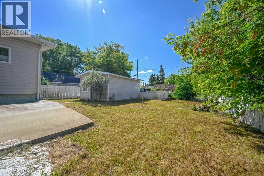 9513 105 Avenue - Photo 11