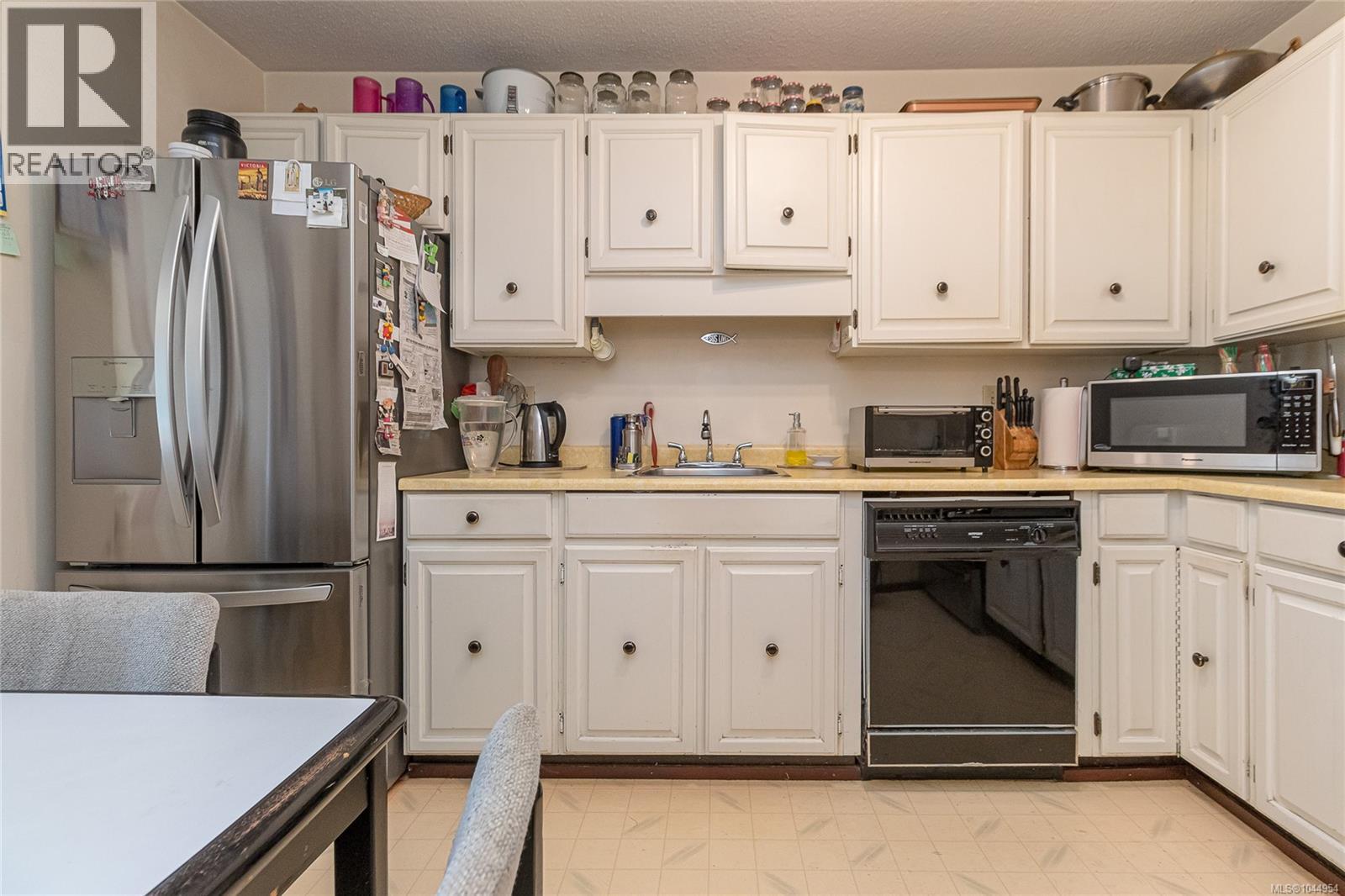 #312 1545 Pandora Ave - Image 10