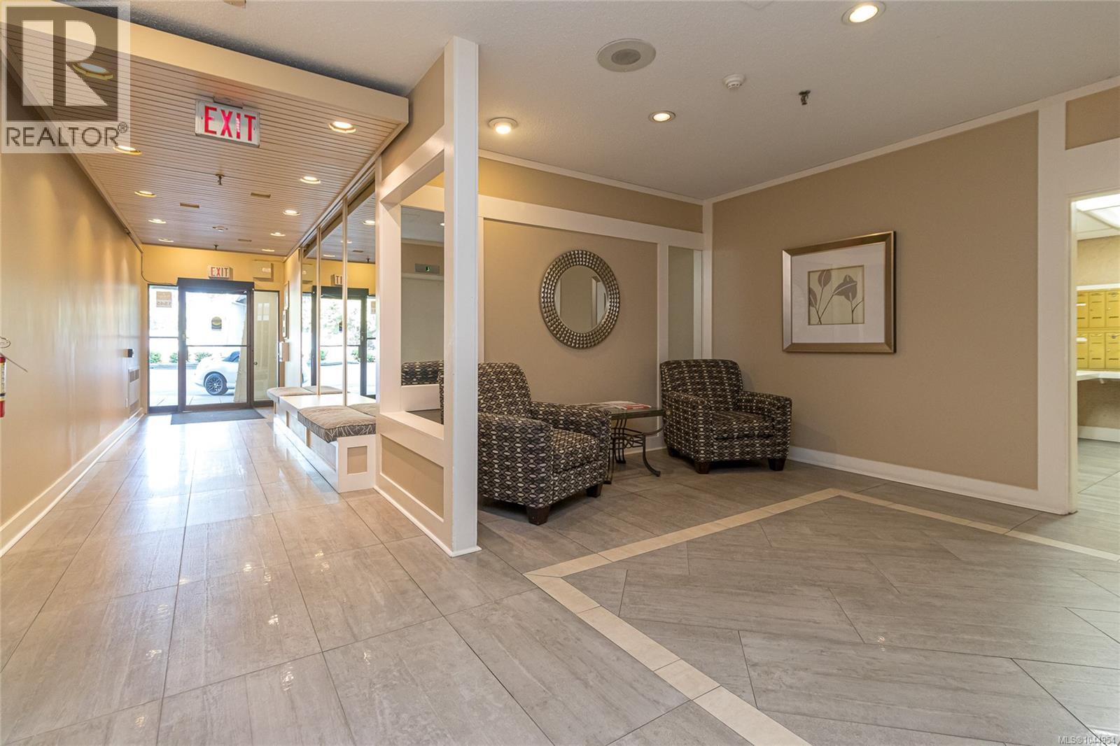 #312 1545 Pandora Ave - 3