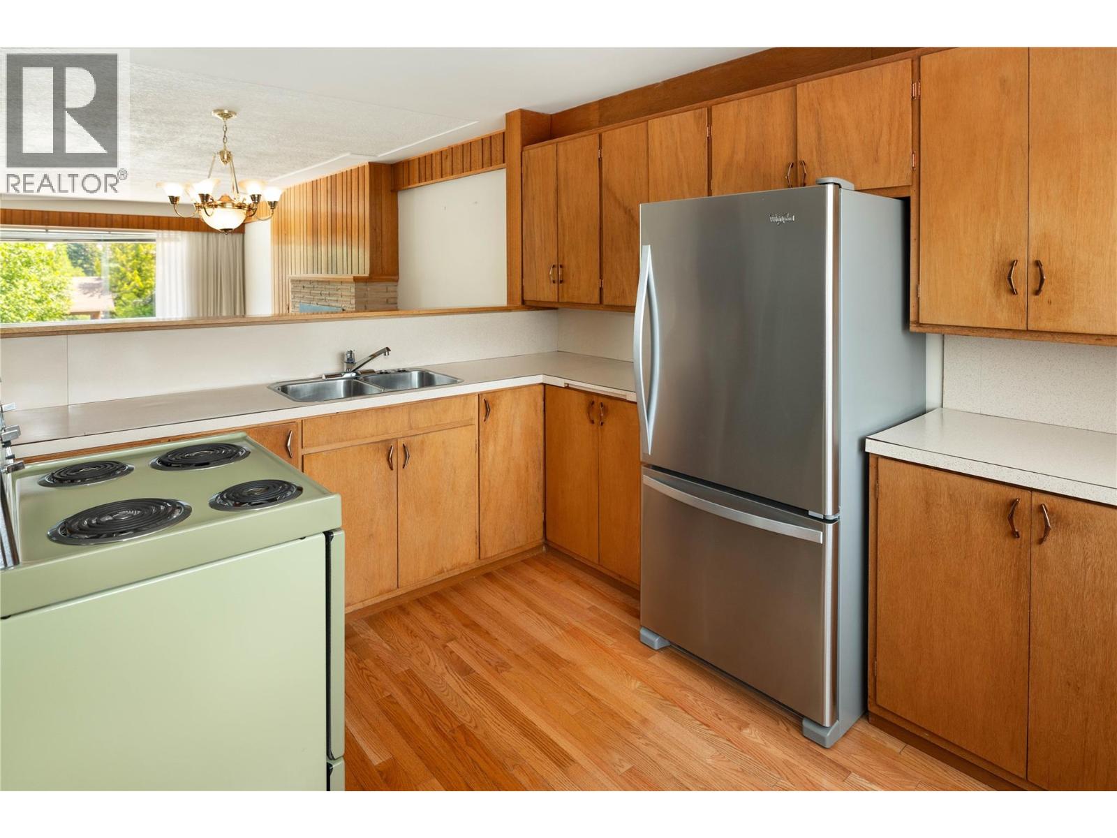 1188&1190 HARTWICK Street - 8