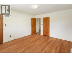 Full bathroom - 1188&1190 Hartwick Street, Kelowna, BC V1Y3P3 Photo 12