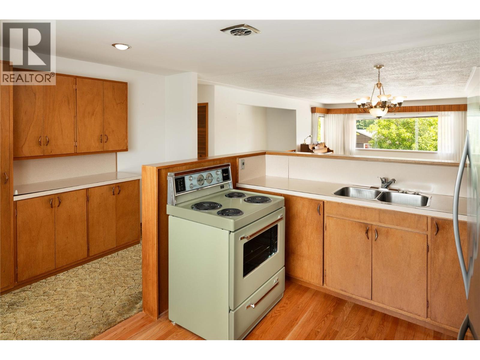 1188&1190 HARTWICK Street - 9