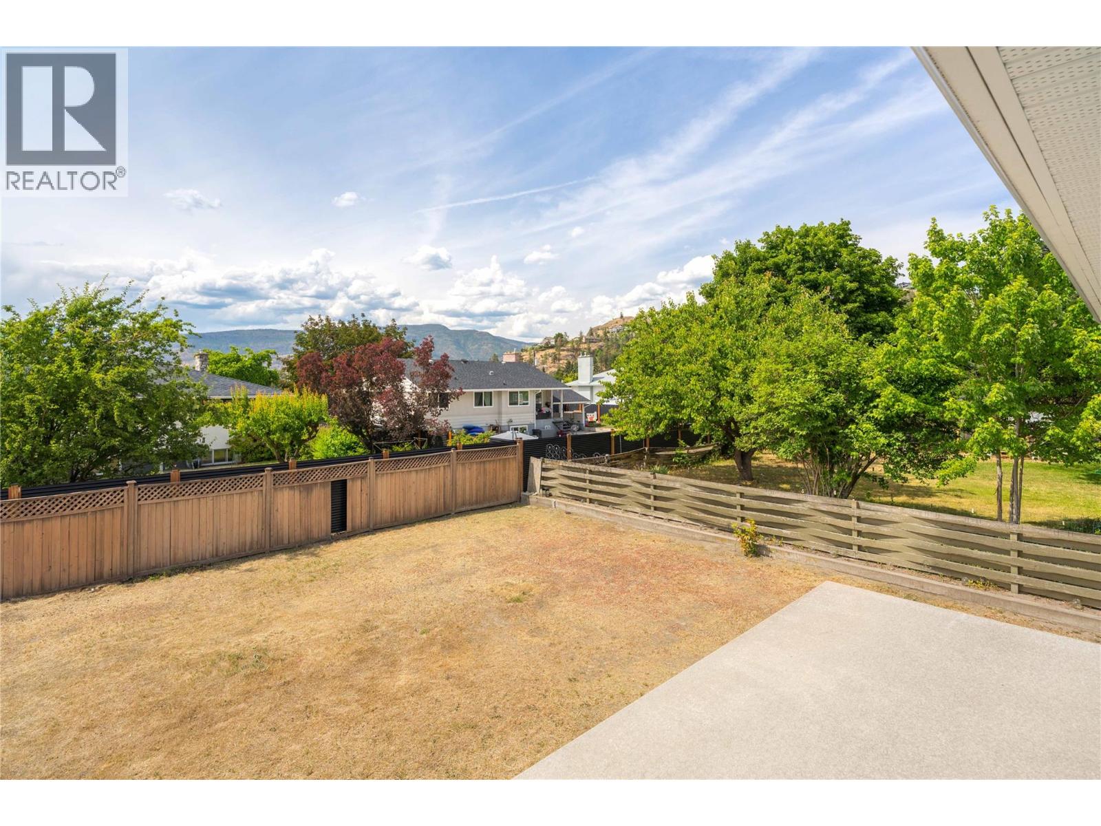 1188&1190 HARTWICK Street - 27