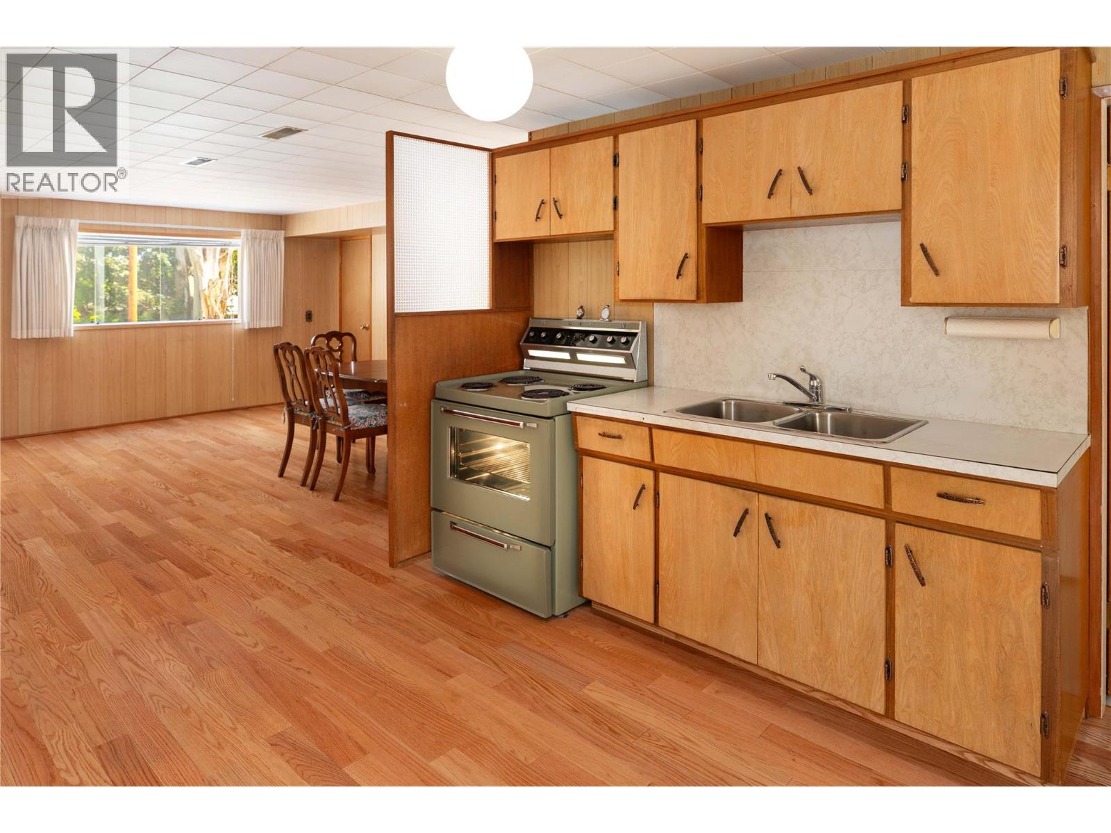 1188&1190 HARTWICK Street - 20