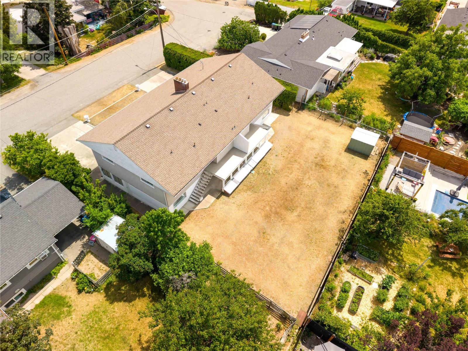 1188&1190 HARTWICK Street - 48