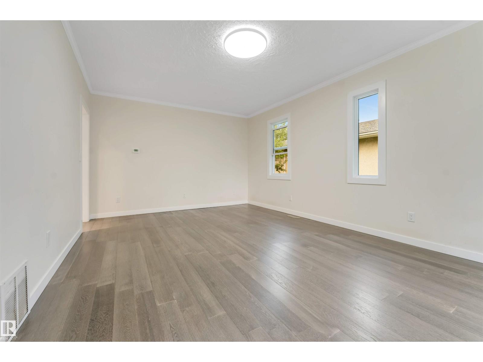 12105 87 ST NW - 11