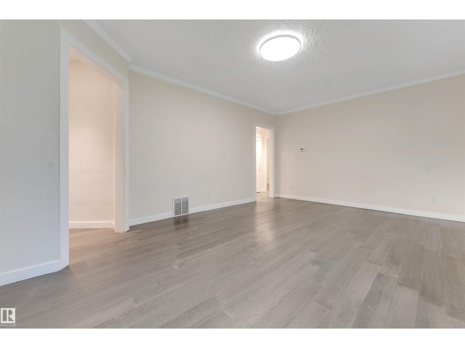 12105 87 ST NW - 12