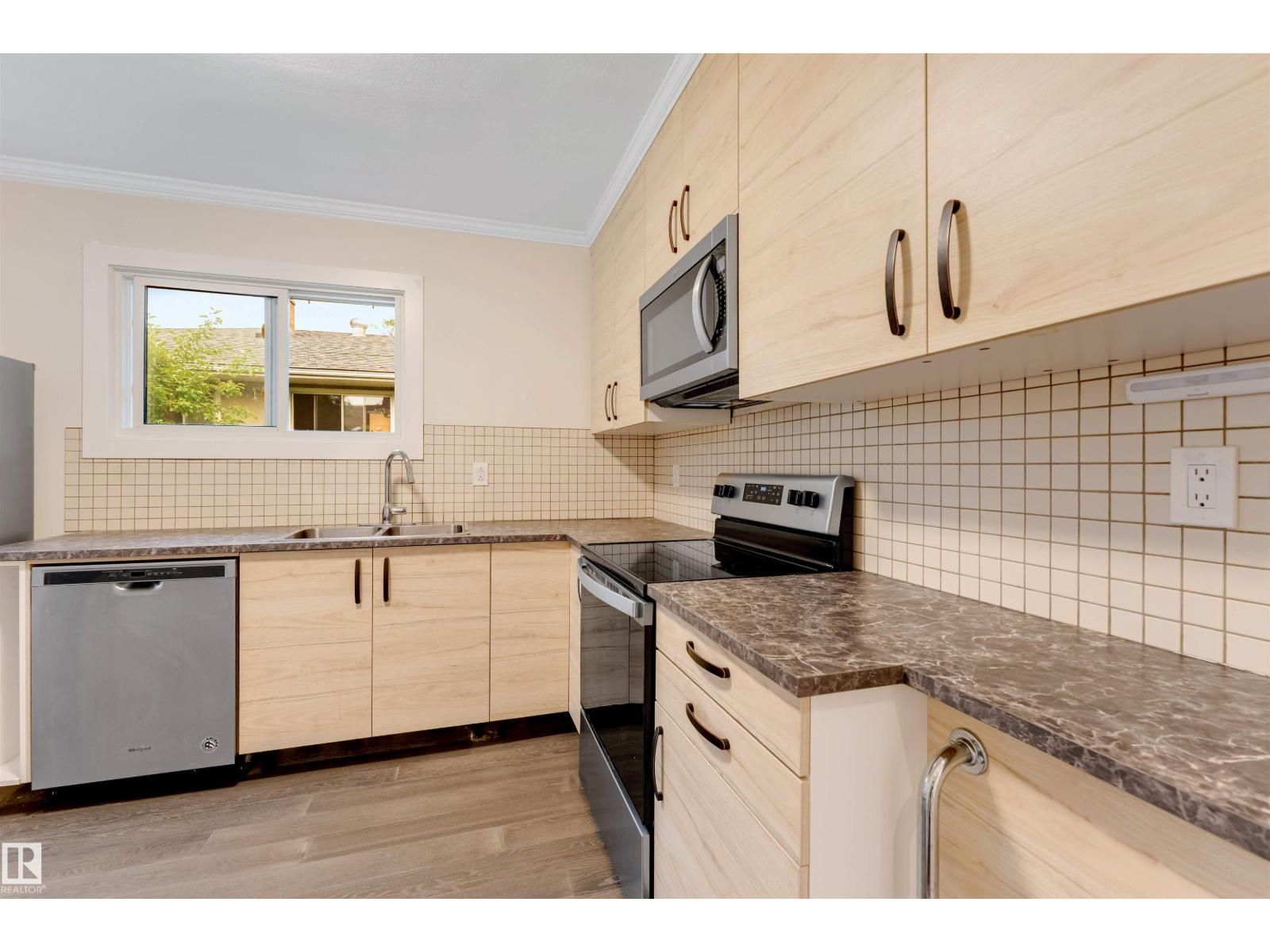12105 87 ST NW - 13