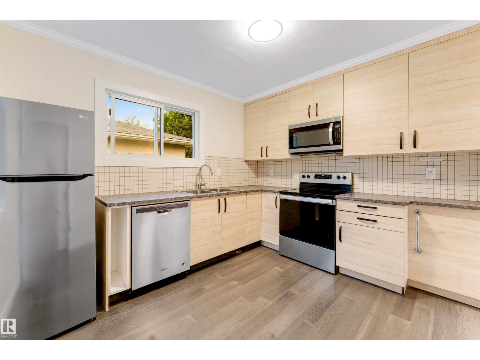12105 87 ST NW - 14