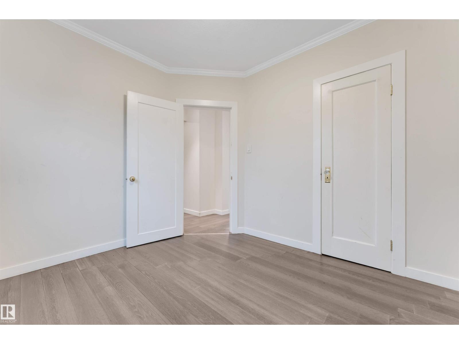 12105 87 ST NW - 19