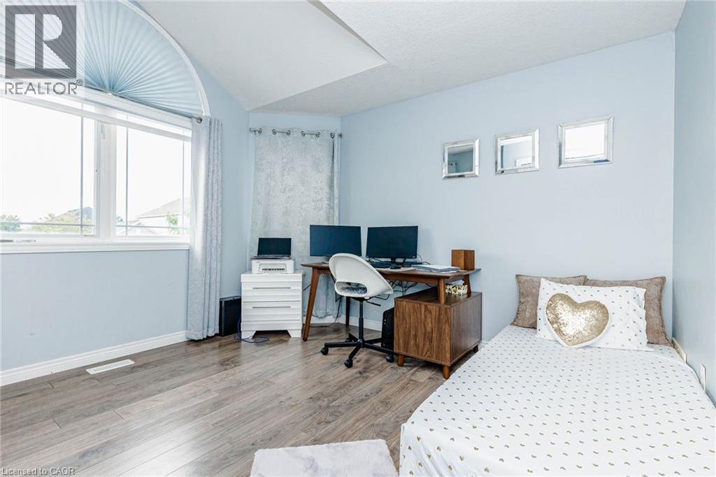 39 WASHBURN Drive - Image 23