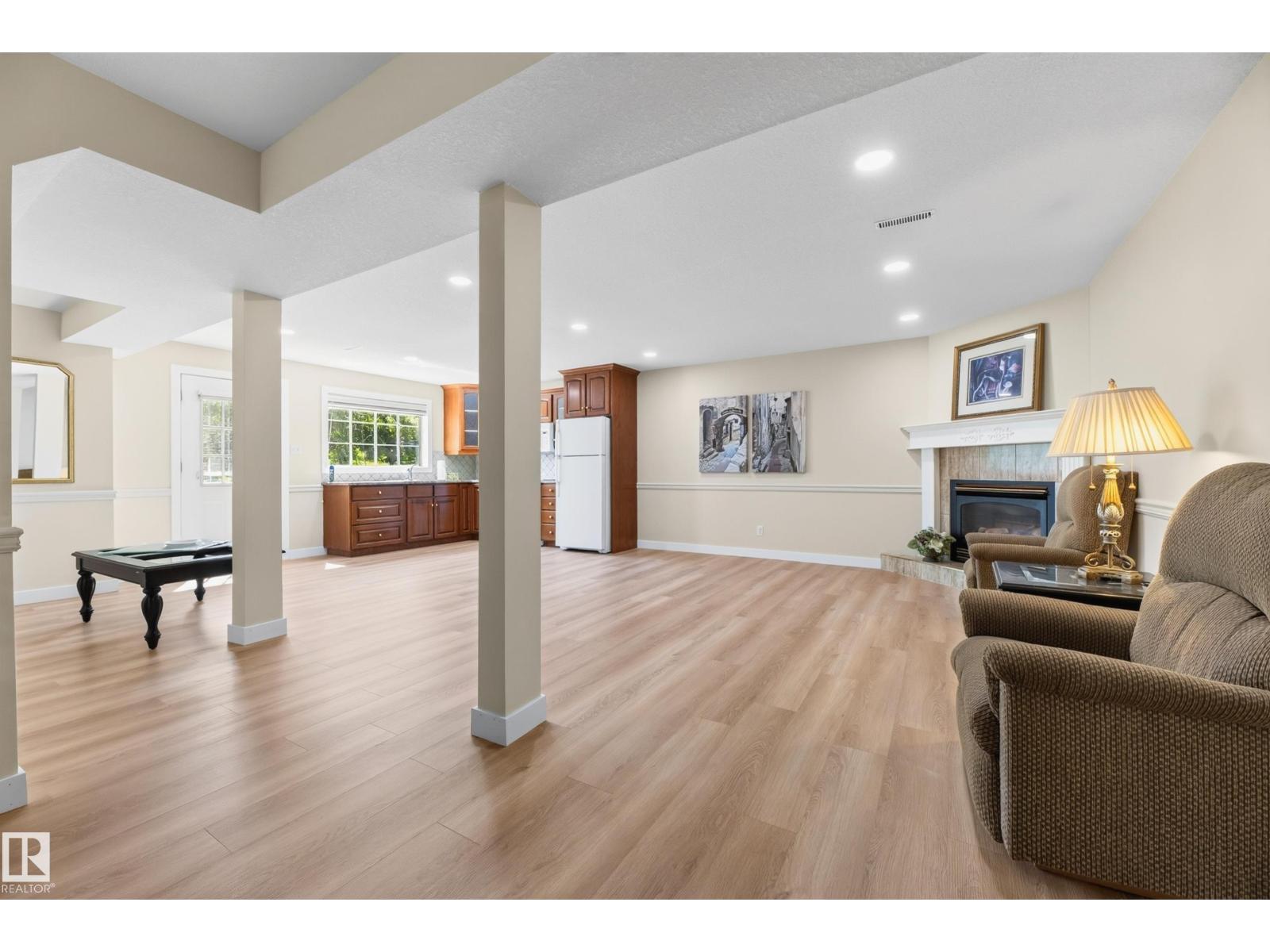 #86 52514 RGE ROAD 223 - 45