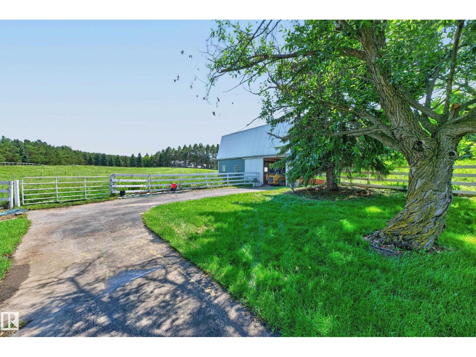 #86 52514 RGE ROAD 223 - 56