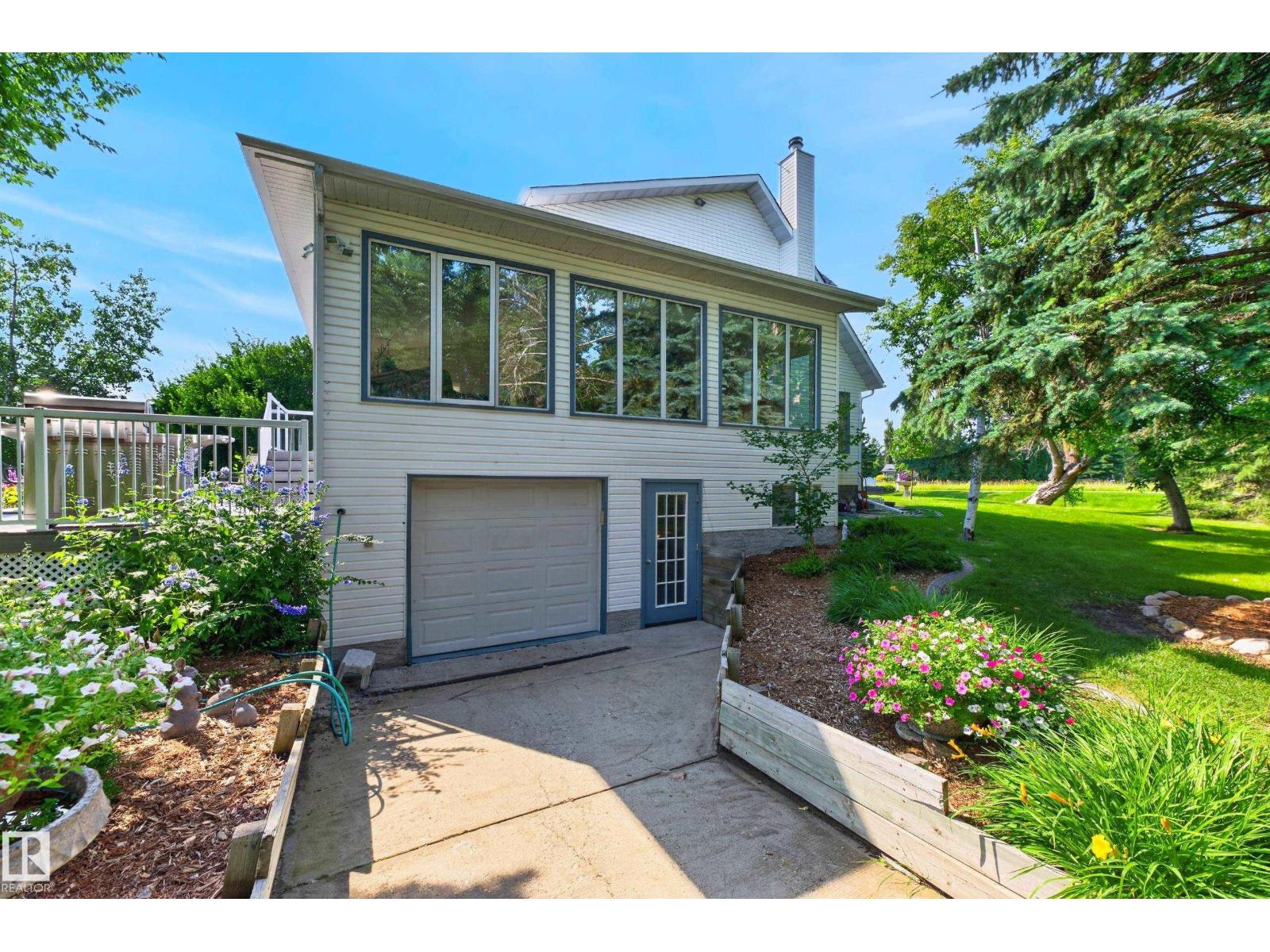 #86 52514 RGE ROAD 223 - 63