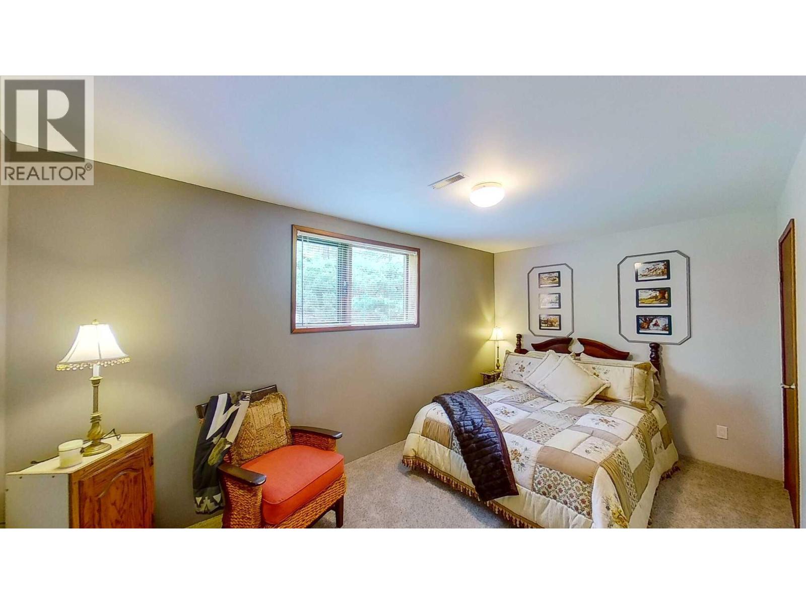 8408 Richardson Crescent - Image 16