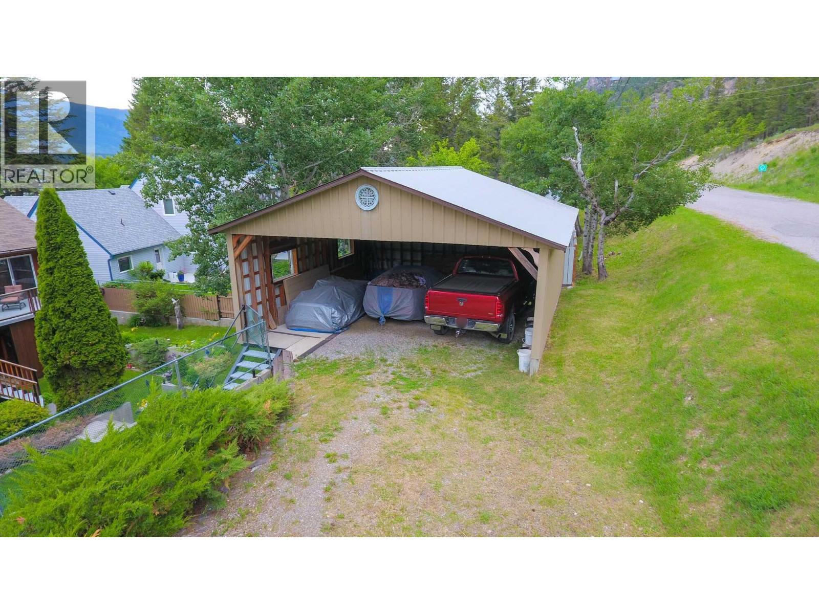 8408 Richardson Crescent - 20