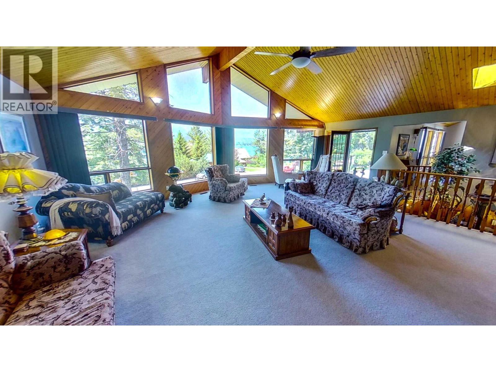 8408 Richardson Crescent - Image 3