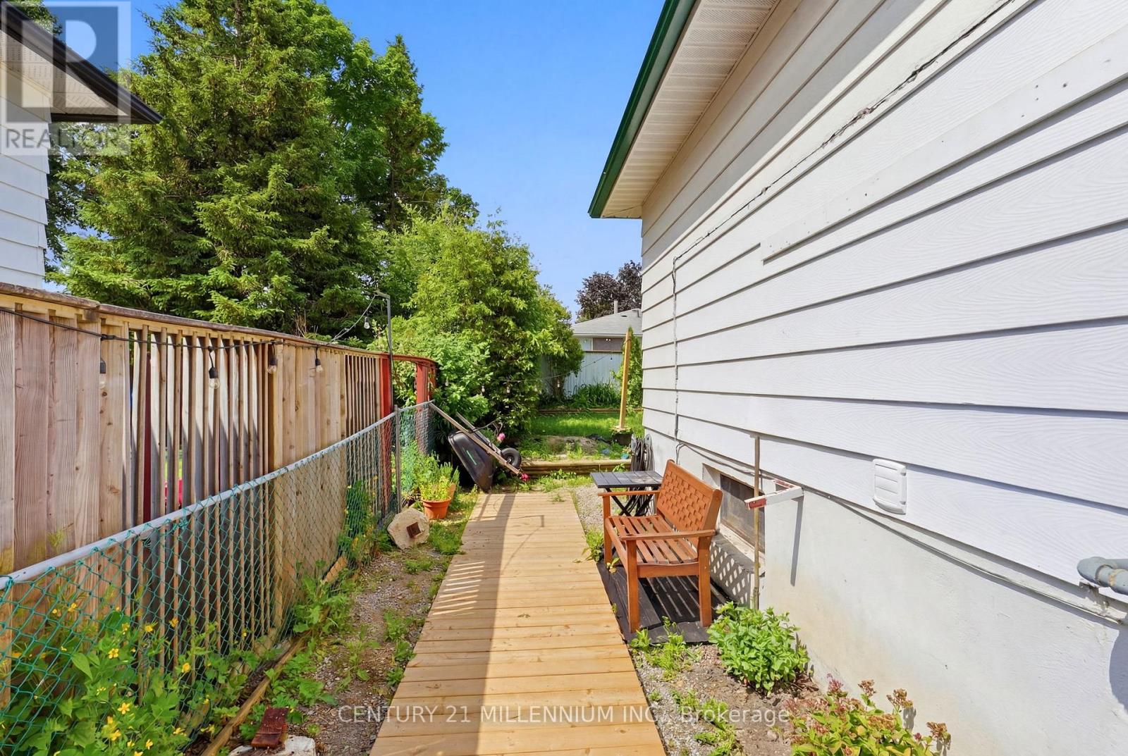 52 CARLTON DRIVE - Image 24