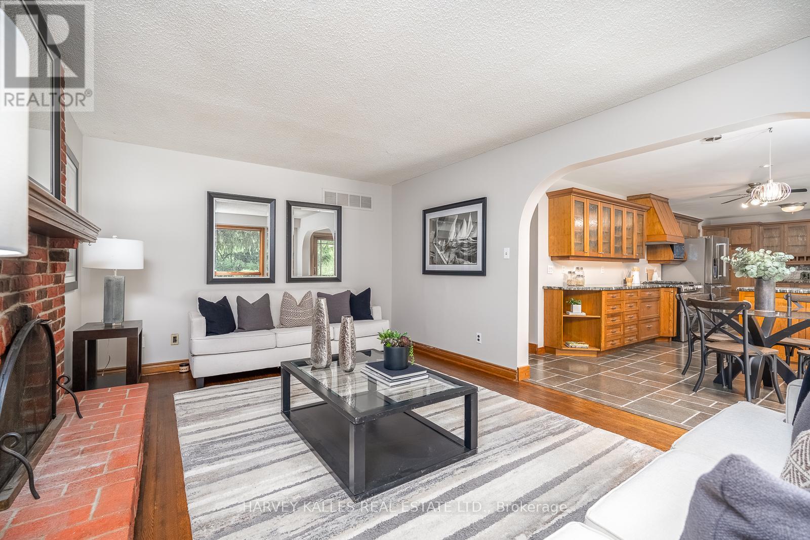 1033 FAIR BIRCH DRIVE - Image 9