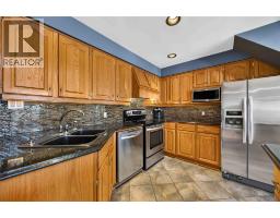 Kitchen - 1520 Venetian Boulevard Unit# M-306, Point Edward, ON N7T7Z8 Photo 7