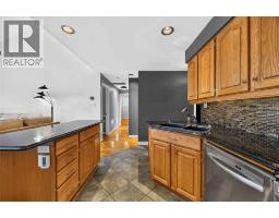 Dining room - 1520 Venetian Boulevard Unit# M-306, Point Edward, ON N7T7Z8 Photo 8