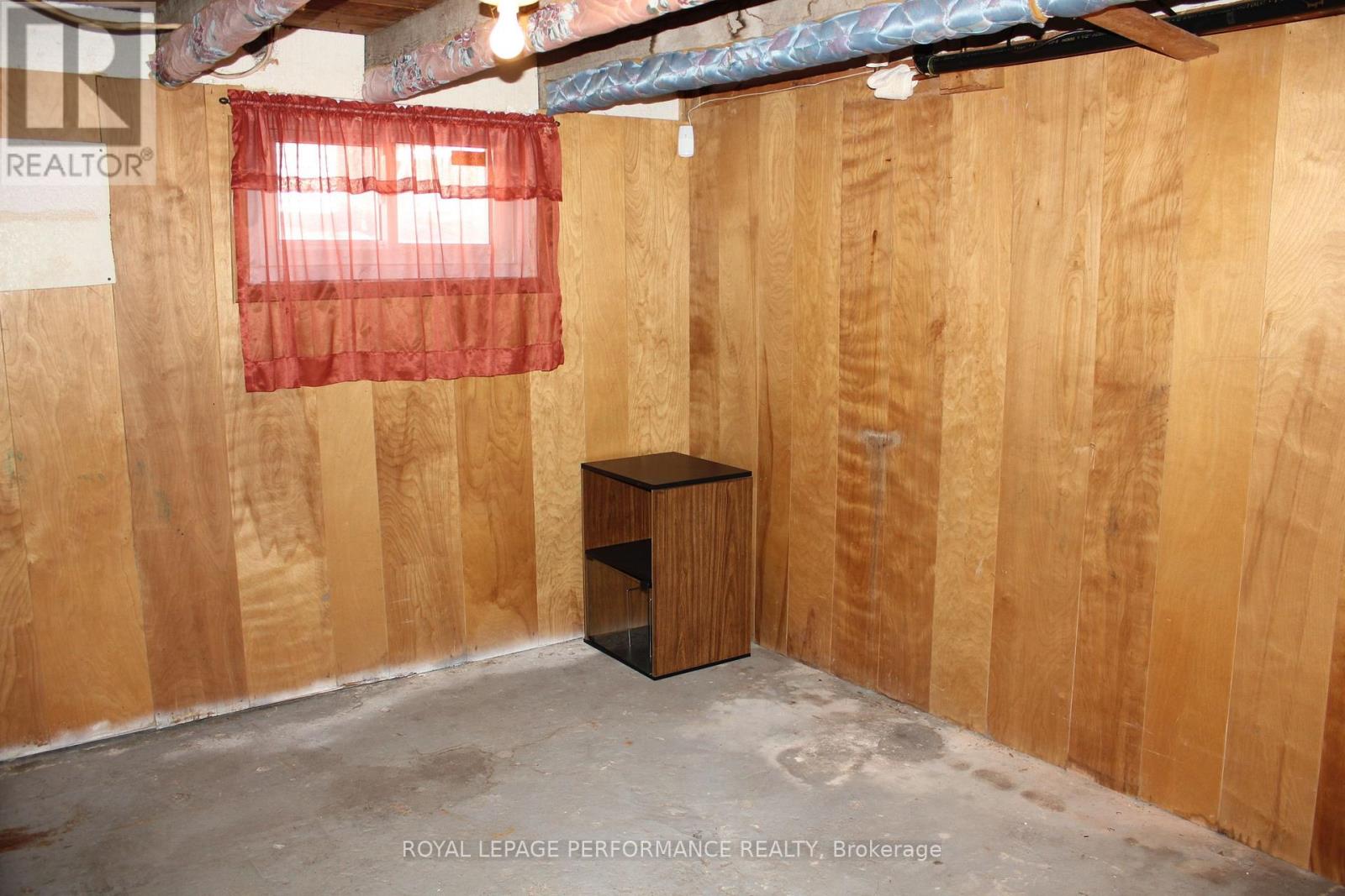 523 BEDFORD STREET - Image 24