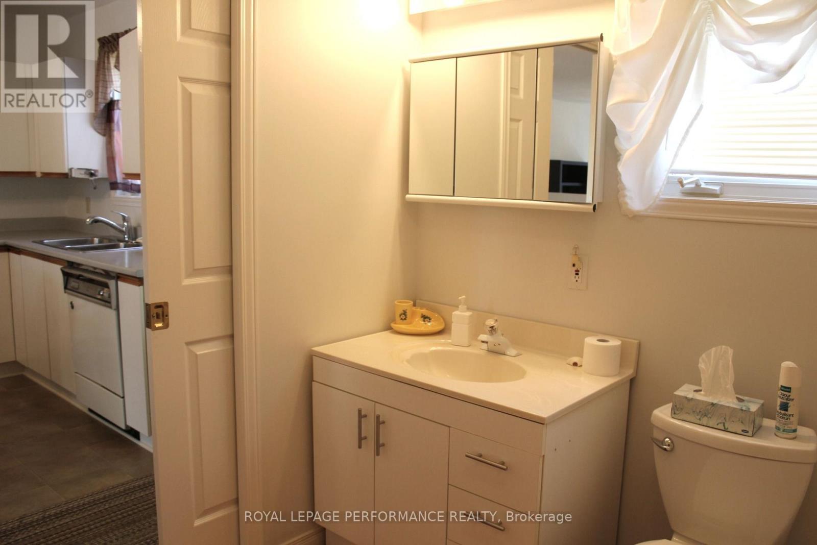 523 BEDFORD STREET - Image 18
