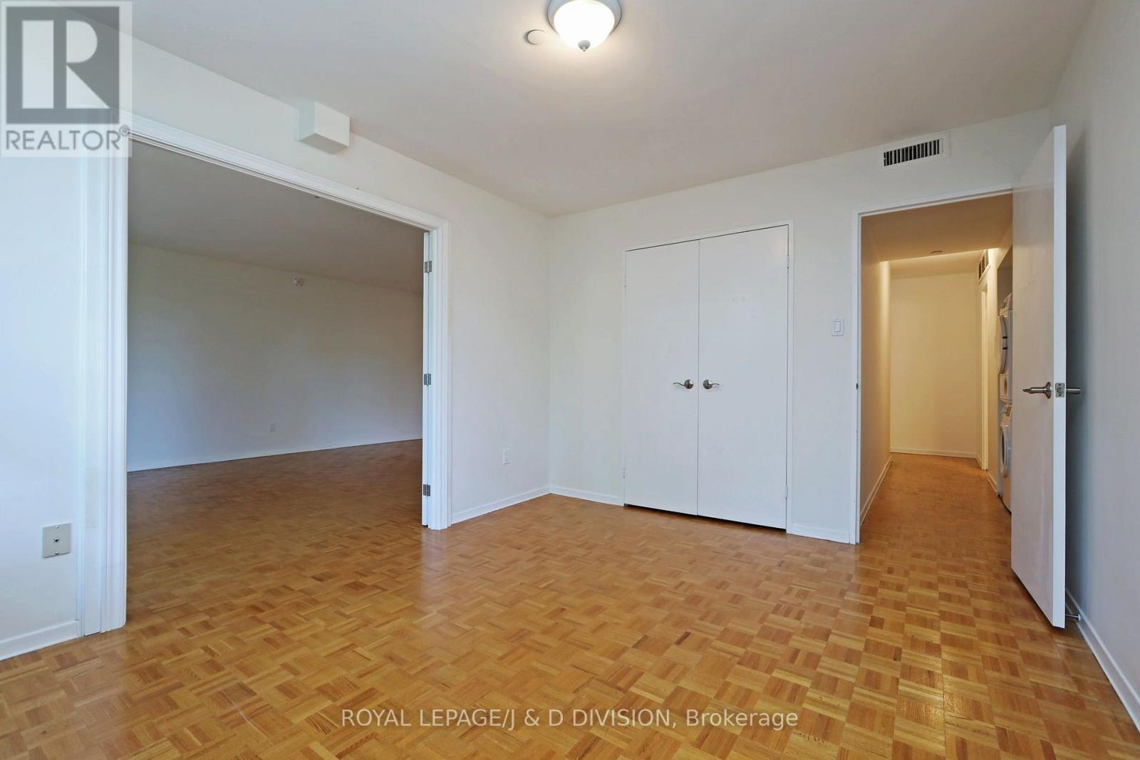 #106 235 ST CLAIR AVENUE W - Image 11