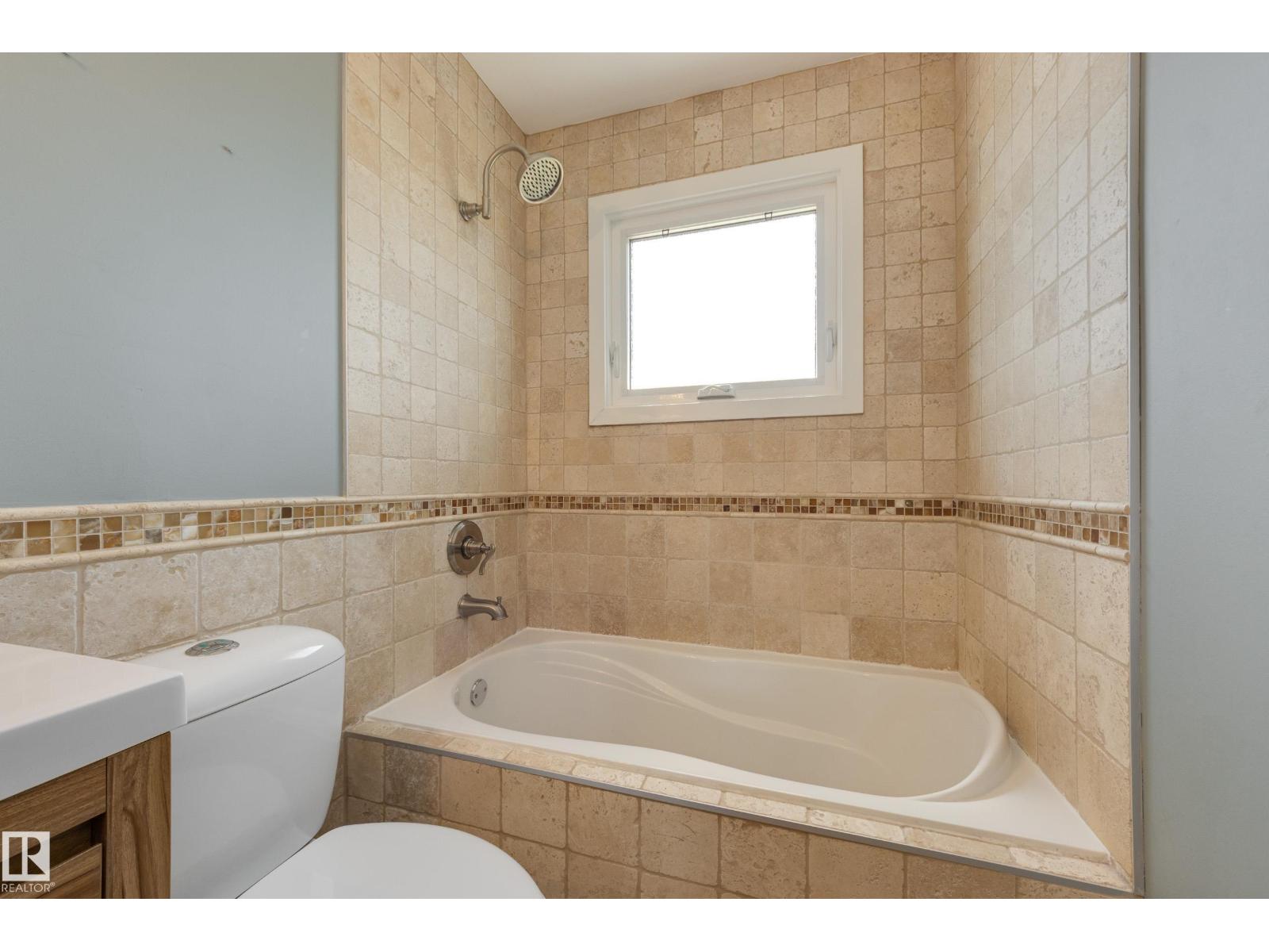 8003 136 AV NW - 22