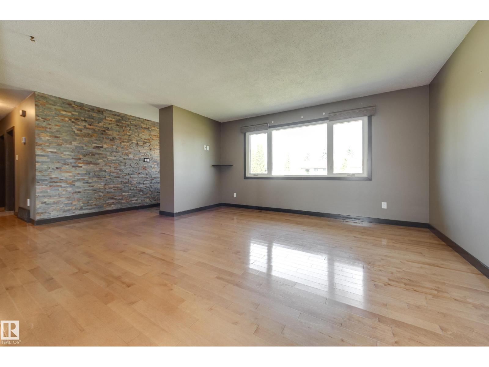8003 136 AV NW - Image 3