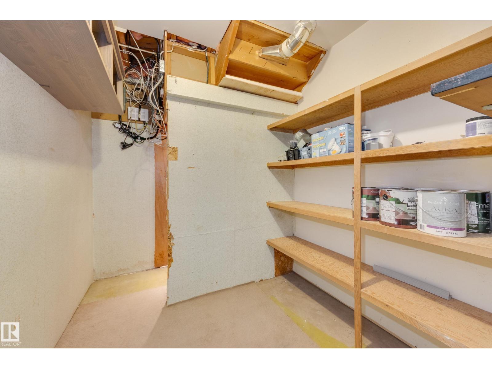 8003 136 AV NW - Image 31