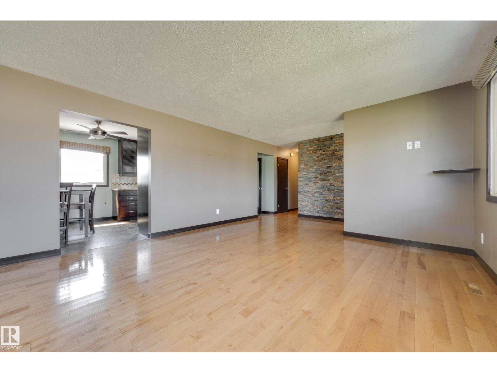 8003 136 AV NW - Image 5